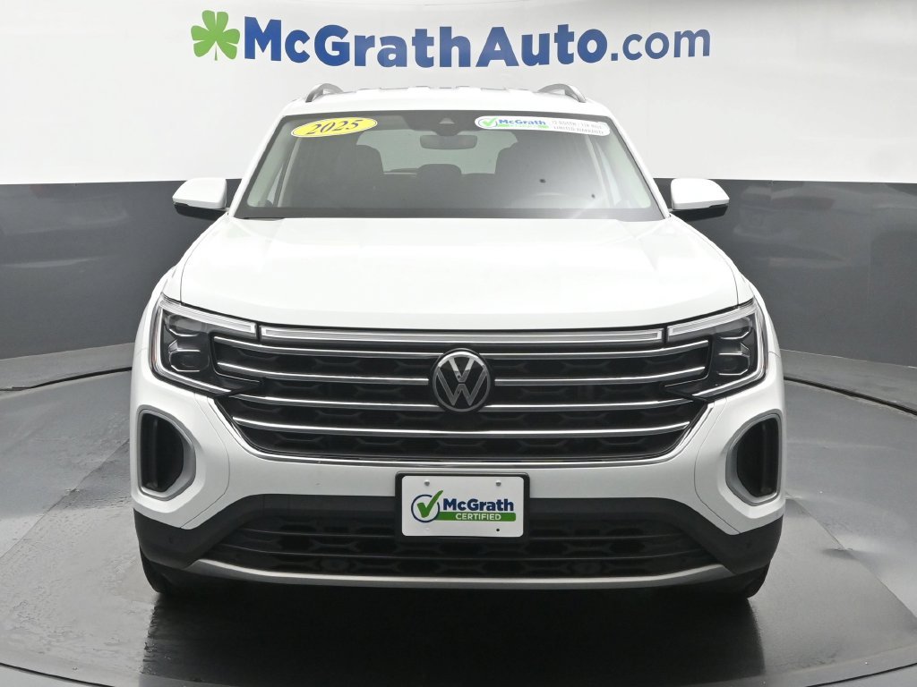 Used 2025 White Volkswagen 2.0T SE w/Technology image 6