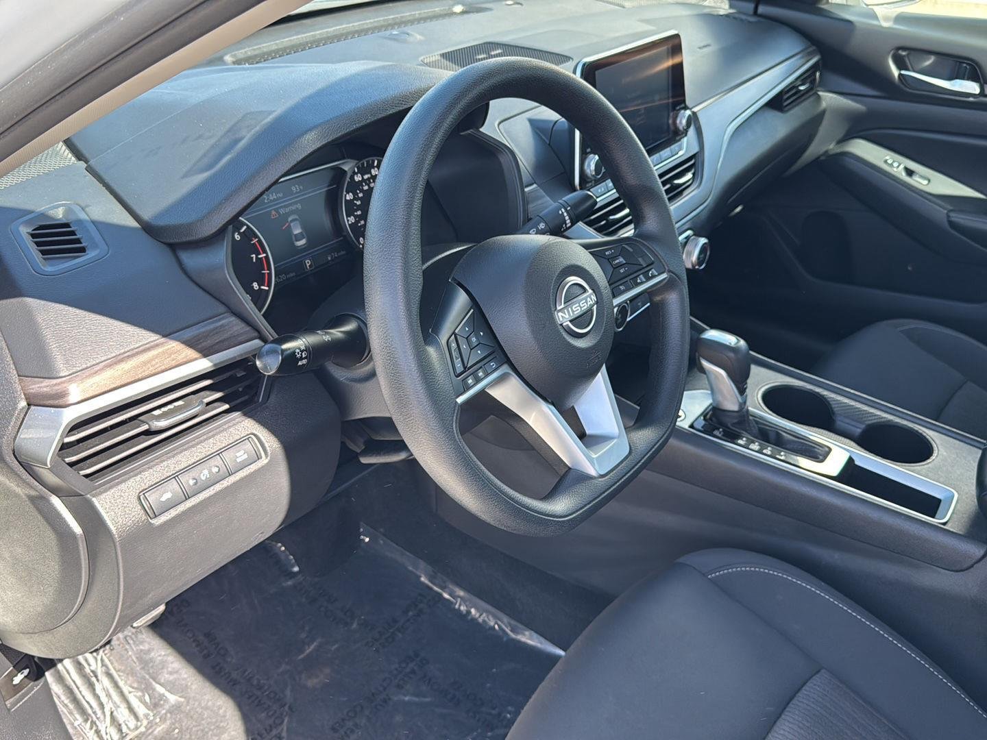 2025 Nissan Altima SV - Photo 22