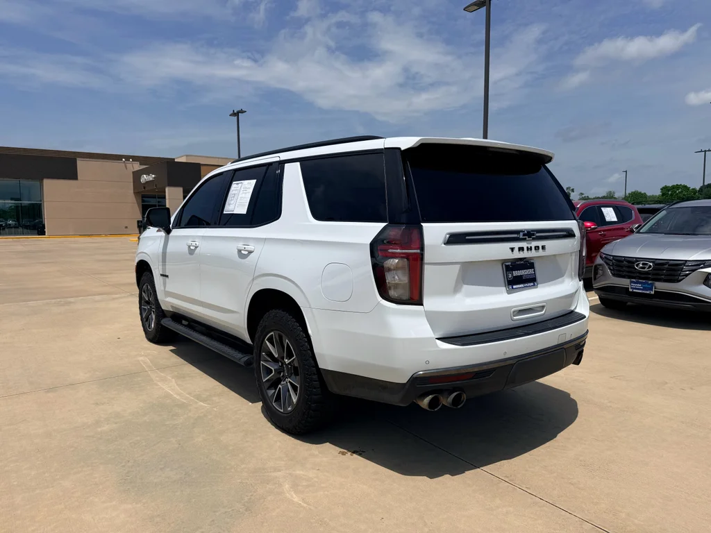 Used 2022 Summit White Chevrolet Z71 image 9