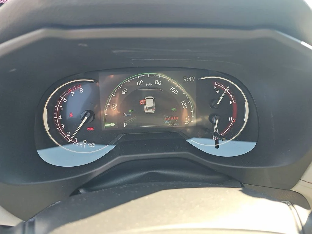 Used 2025 Gray Toyota XLE Premium image 12