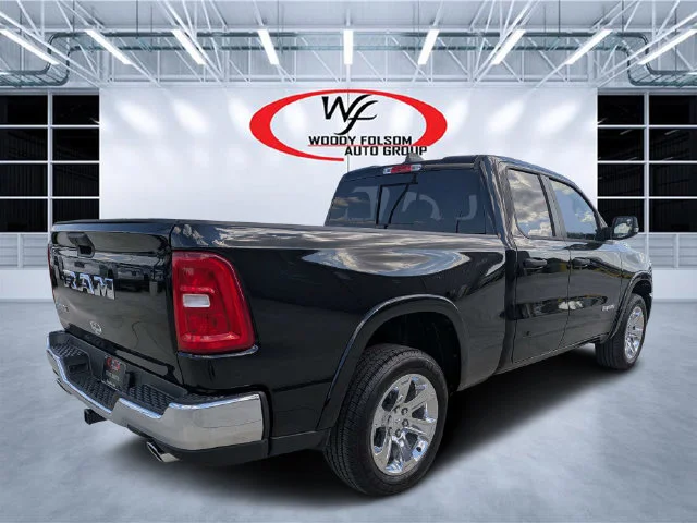 New 2026 Diamond Black Crystal Pearl-Coat Exterior Paint RAM Big Horn/Lone Star image 3