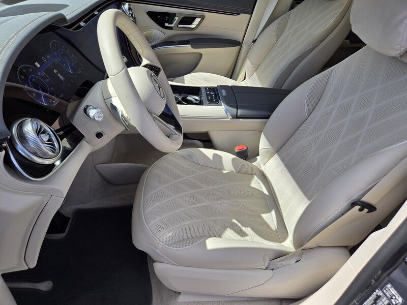 Used 2025 Selenite Gray Metallic MERCEDES-BENZ EQS 580 4MATIC® SUV image 10
