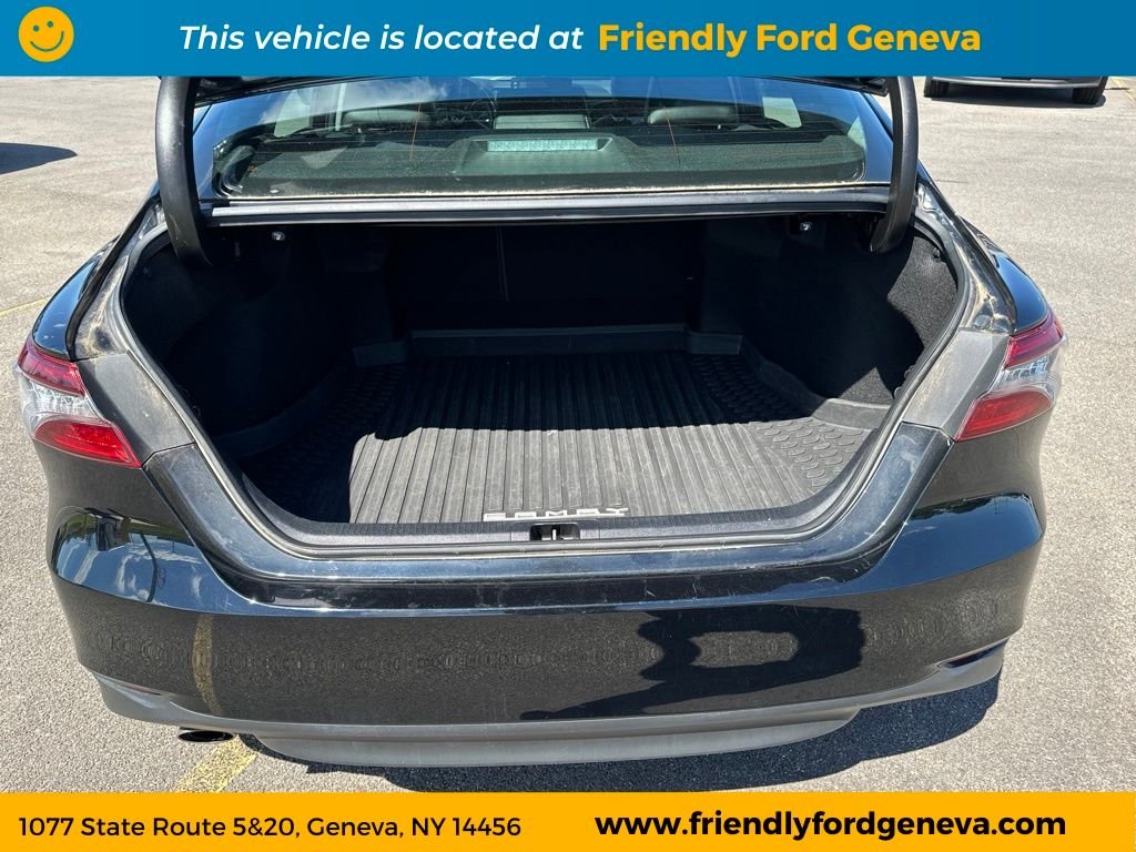 Used 2022 Black Toyota XLE image 11