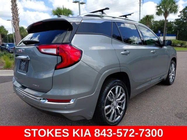 Used 2023 Silver GMC Denali image 4