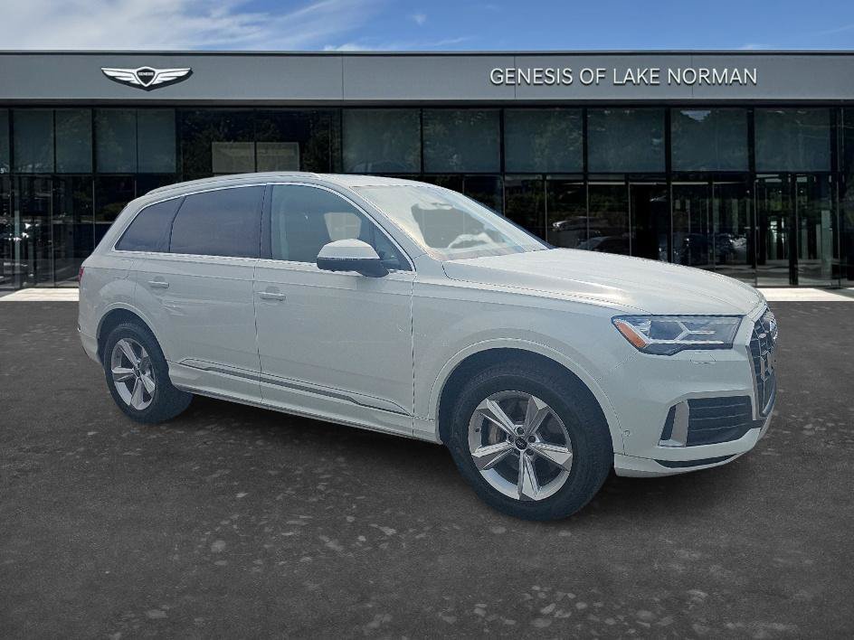 Used 2022 Carrara White Audi Premium image 3