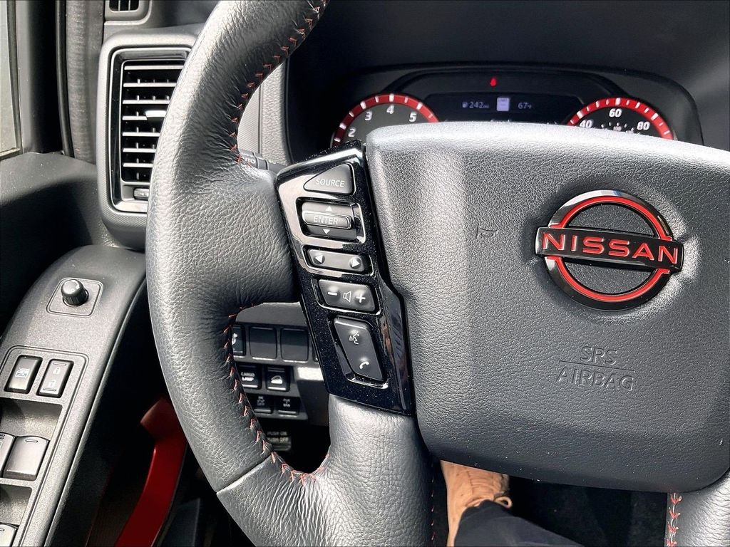Used 2024 White Nissan PRO-4X image 22