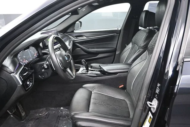 Used 2021 Black BMW M550i xDrive image 6