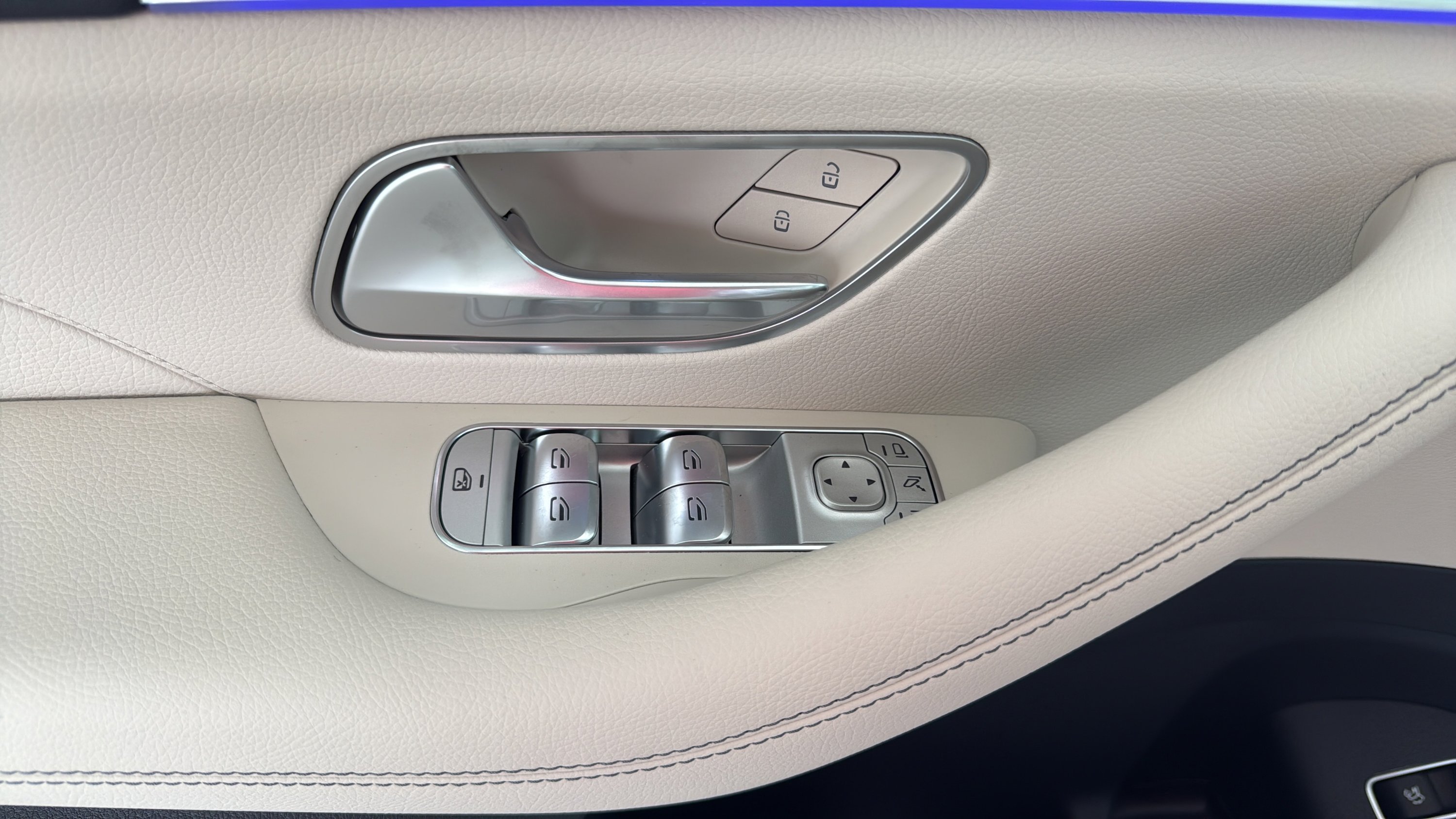 Certified Used 2026 Polar White Mercedes-Benz GLS 450 image 12