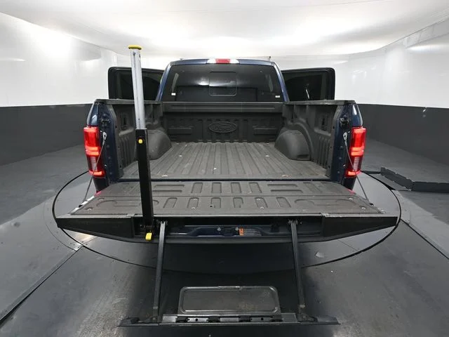 Used 2018 Blue Ford Limited image 41