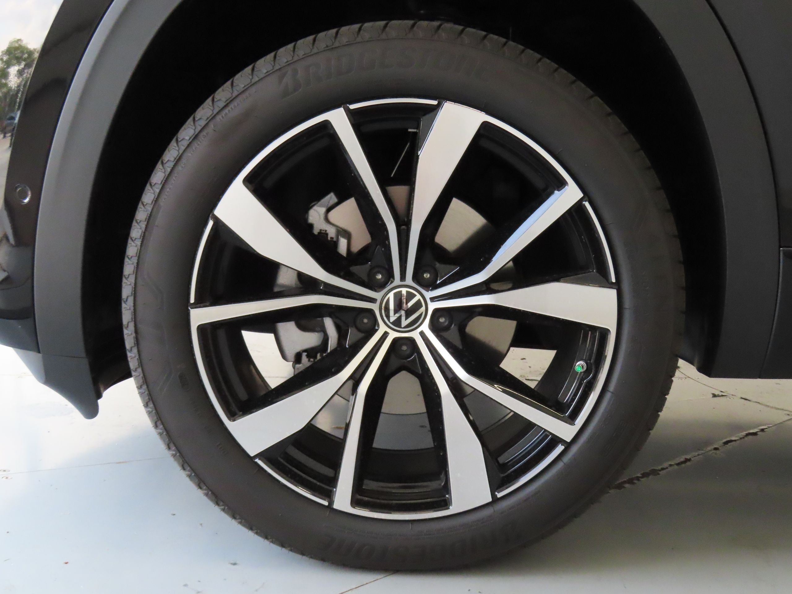 2026 Volkswagen Atlas SEL Premium R-Line - Photo 28