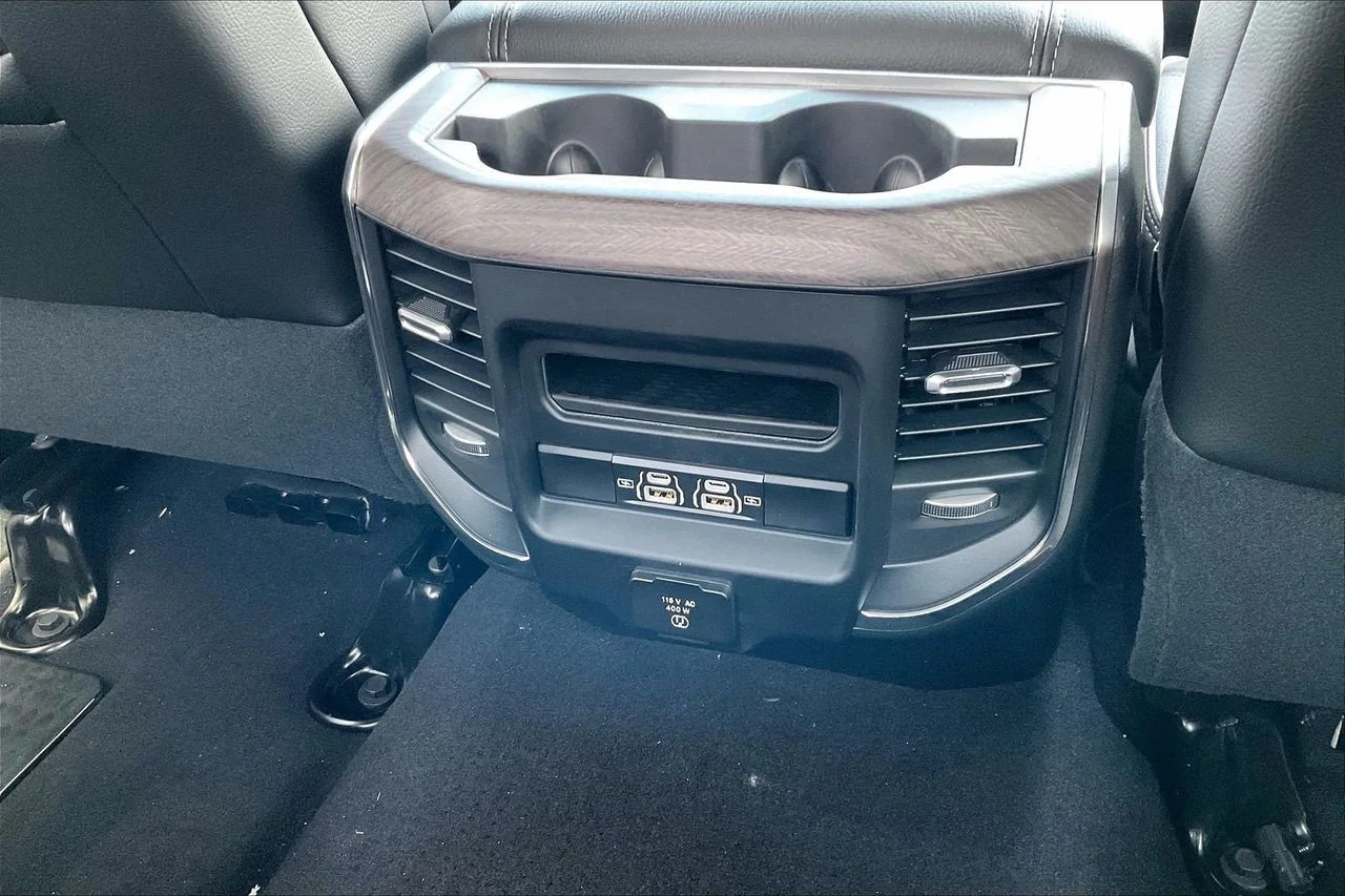 2026 RAM 2500 Laramie - Photo 16