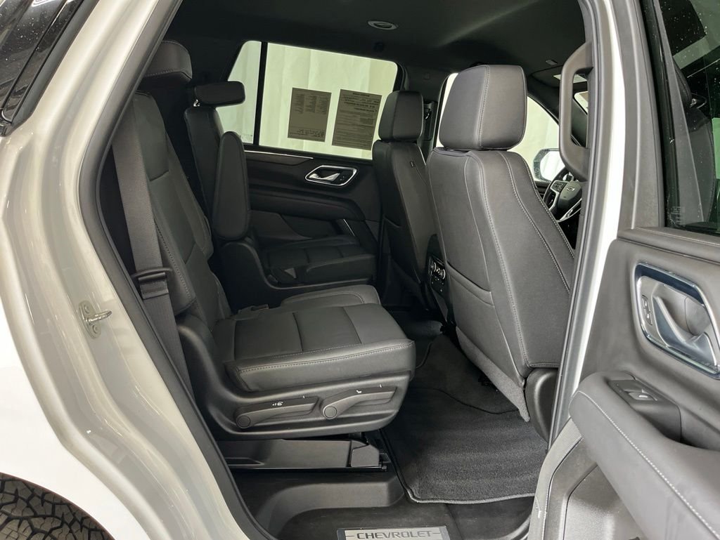 Used 2022 Summit White Chevrolet Z71 image 18