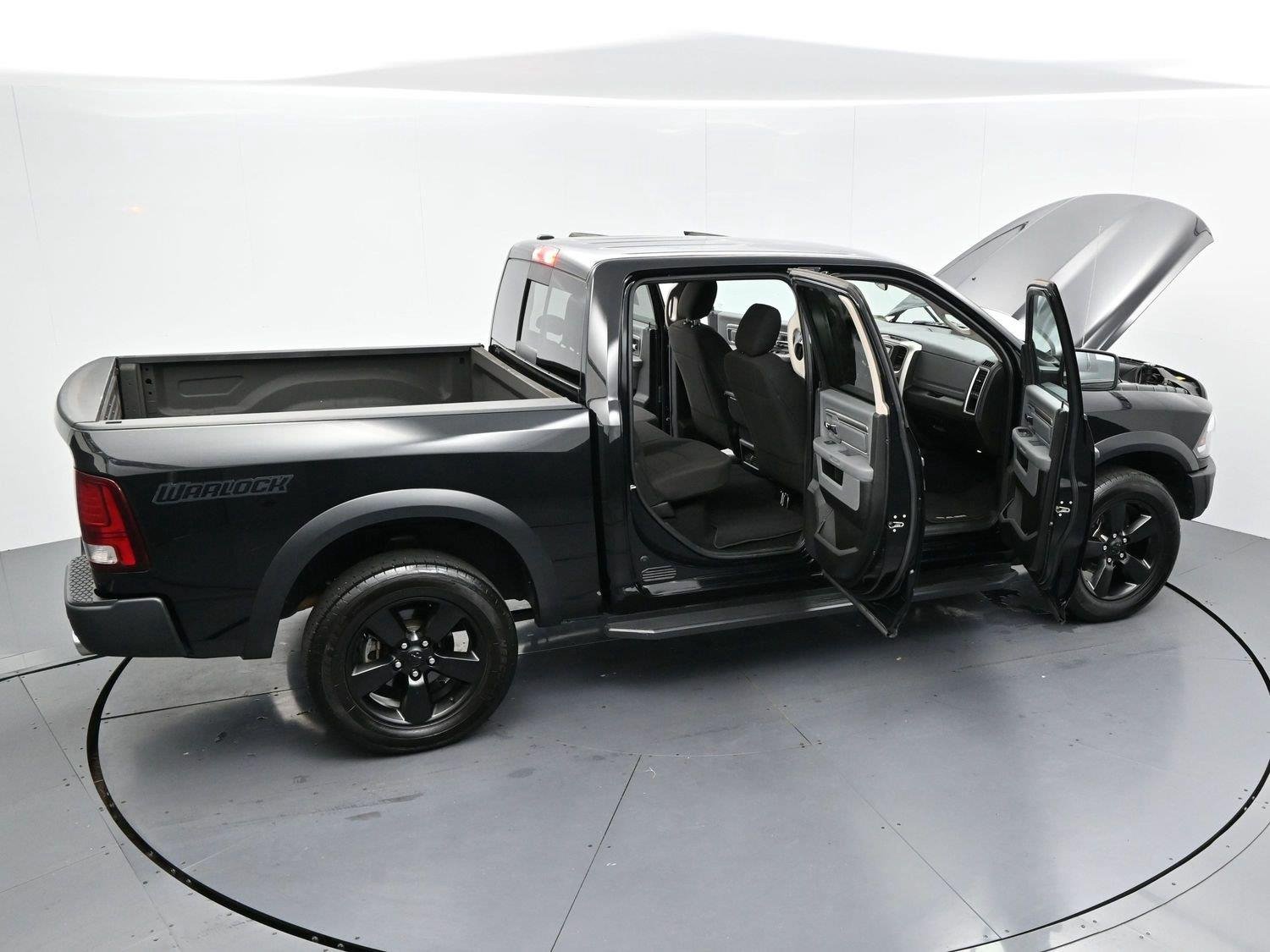 Used 2020 Diamond Black Crystal Pearlcoat Ram Warlock image 38