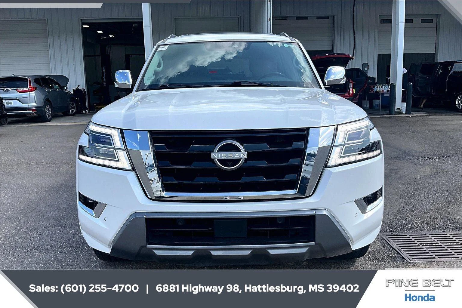 Used 2023 Aspen White Tricoat Nissan Platinum image 5