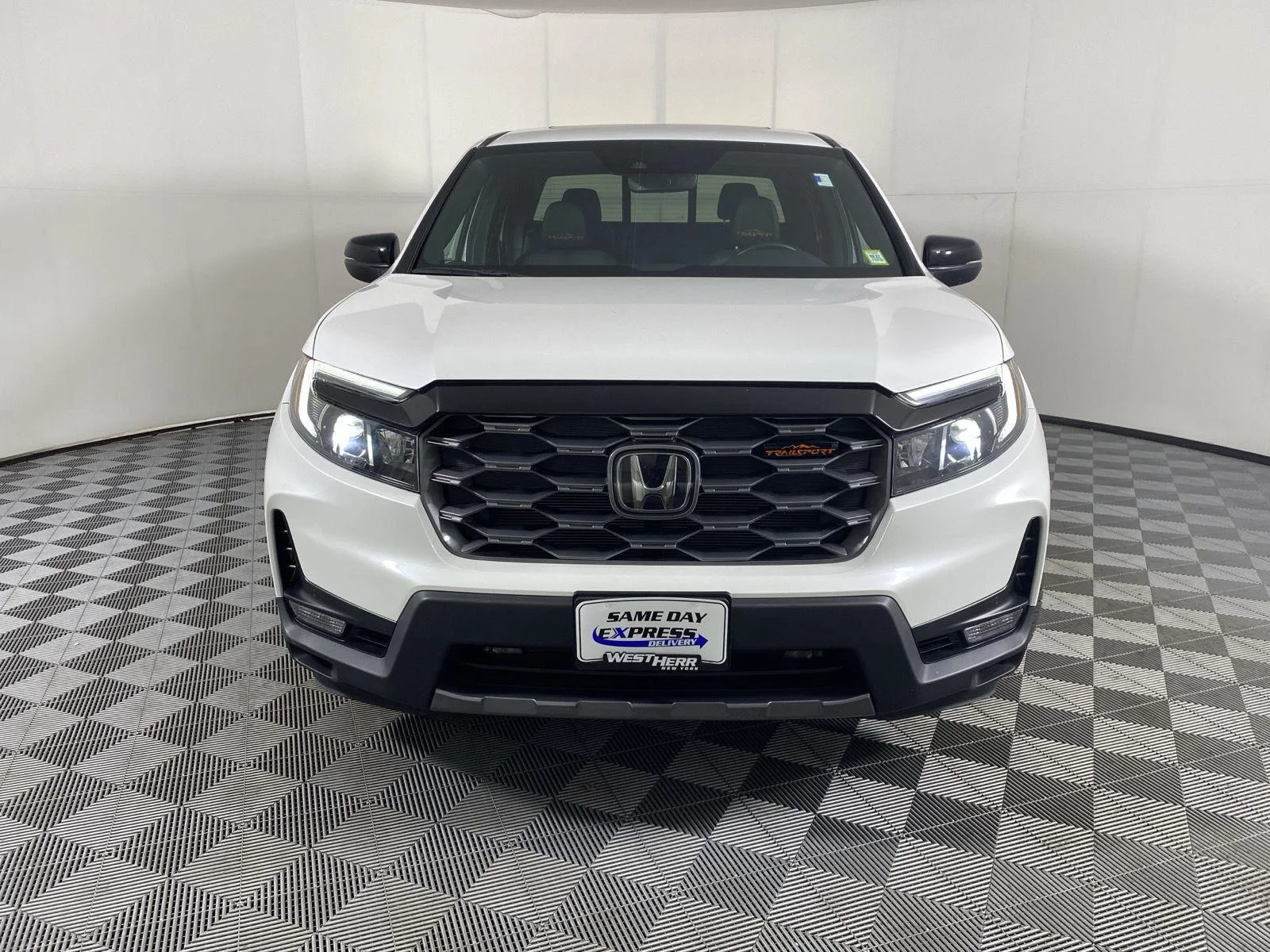 Used 2024 Platinum White Pearl Honda TrailSport image 2