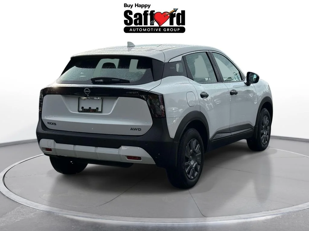 Used 2025 White Nissan S image 8