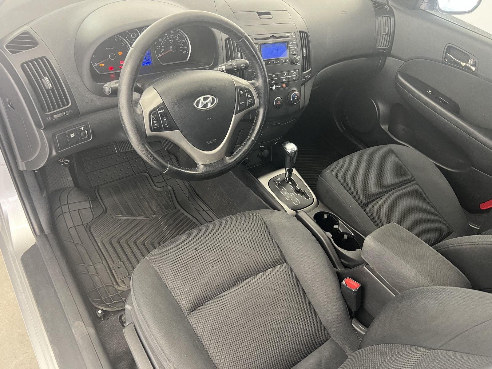 2010 Hyundai Elantra Touring SE - Photo 13