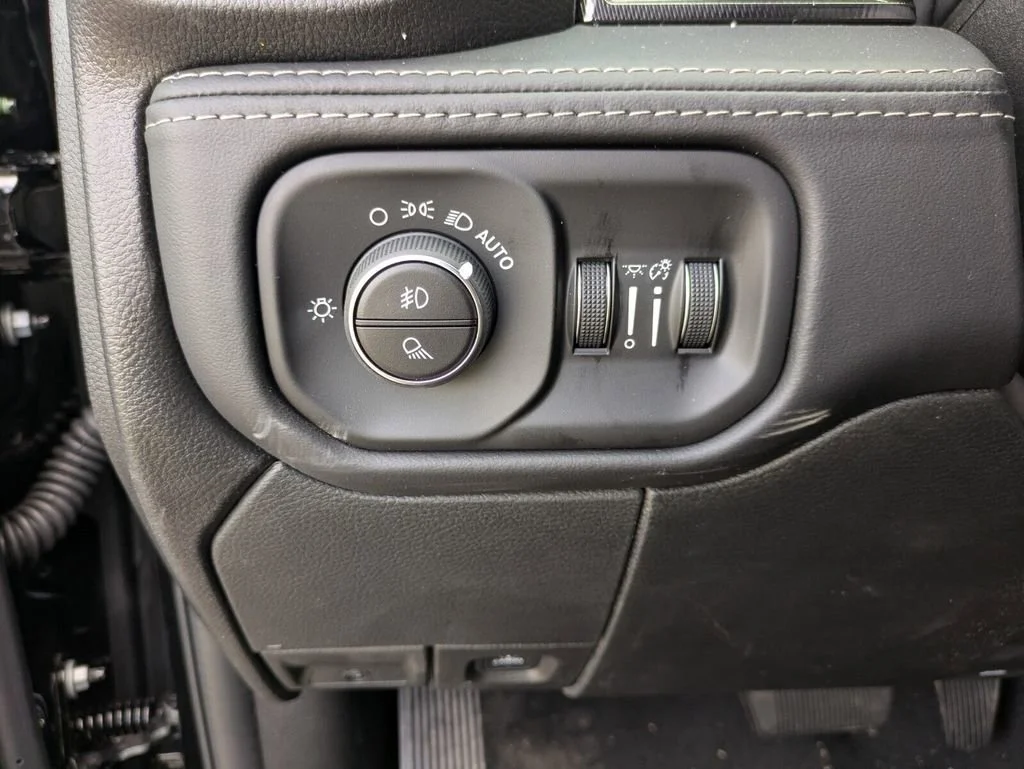 2026 RAM 2500 Rebel - Photo 24