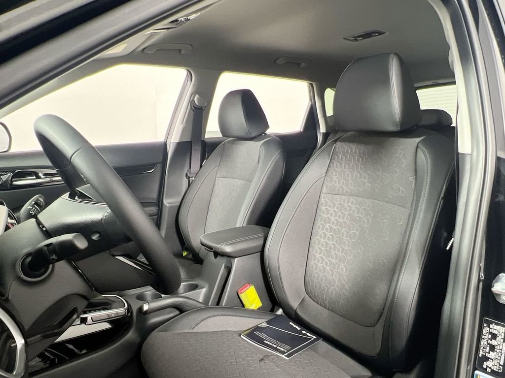 New 2026 Fusion Black Kia S image 14