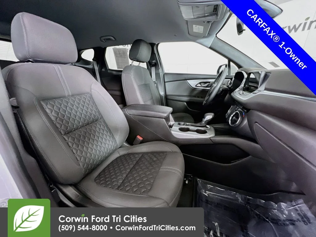Used 2022 Summit White Chevrolet LT image 17
