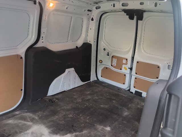 Used 2022 White Ford XL image 6