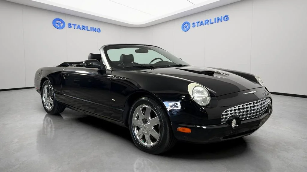 Used 2003  Ford Deluxe image 9