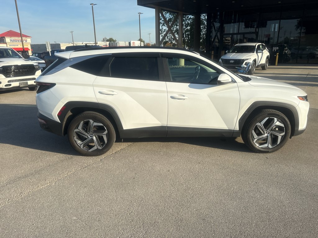 Used 2022 Quartz White Hyundai SEL image 8