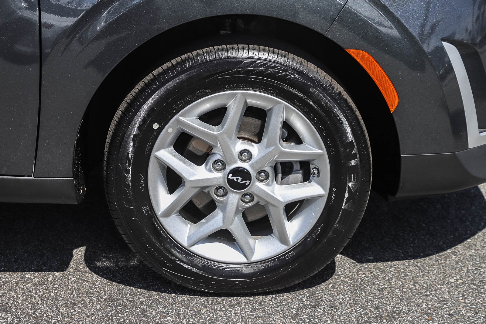 Used 2025 Gravity Gray Kia LX image 12