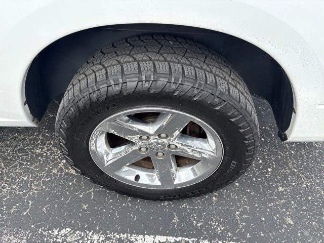 Used 2010 Bright White Clearcoat/Mineral Gray Metallic CC Ram SLT image 12