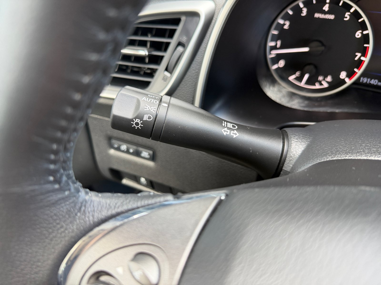 Used 2020 Brilliant Silver Metallic Nissan SV image 13