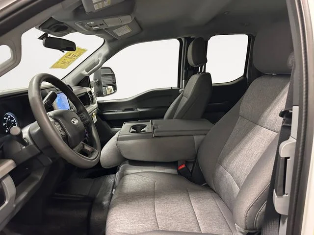 New 2026 Oxford White Ford XL image 9