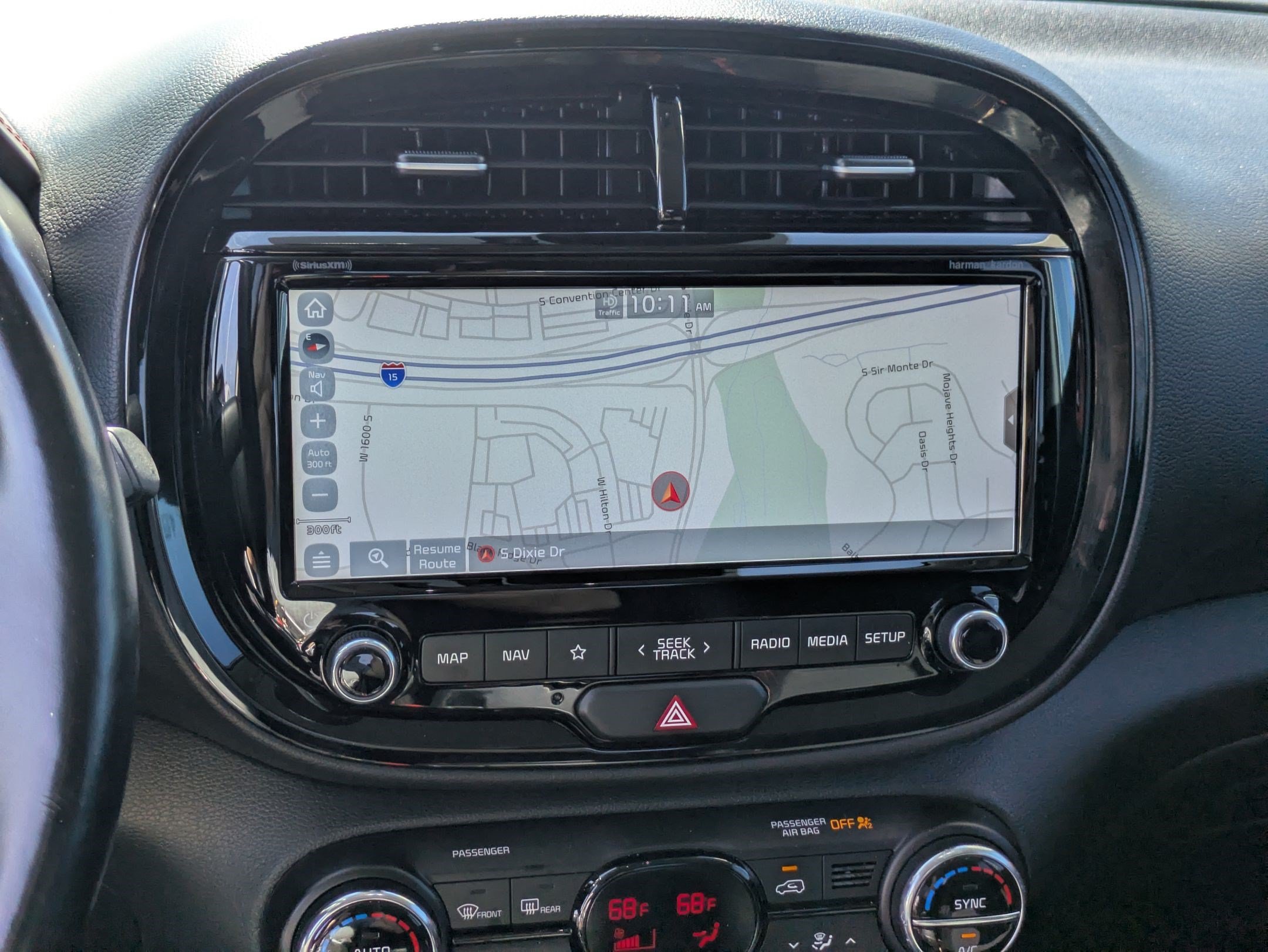Used 2021 Snow White Pearl Kia Turbo image 23
