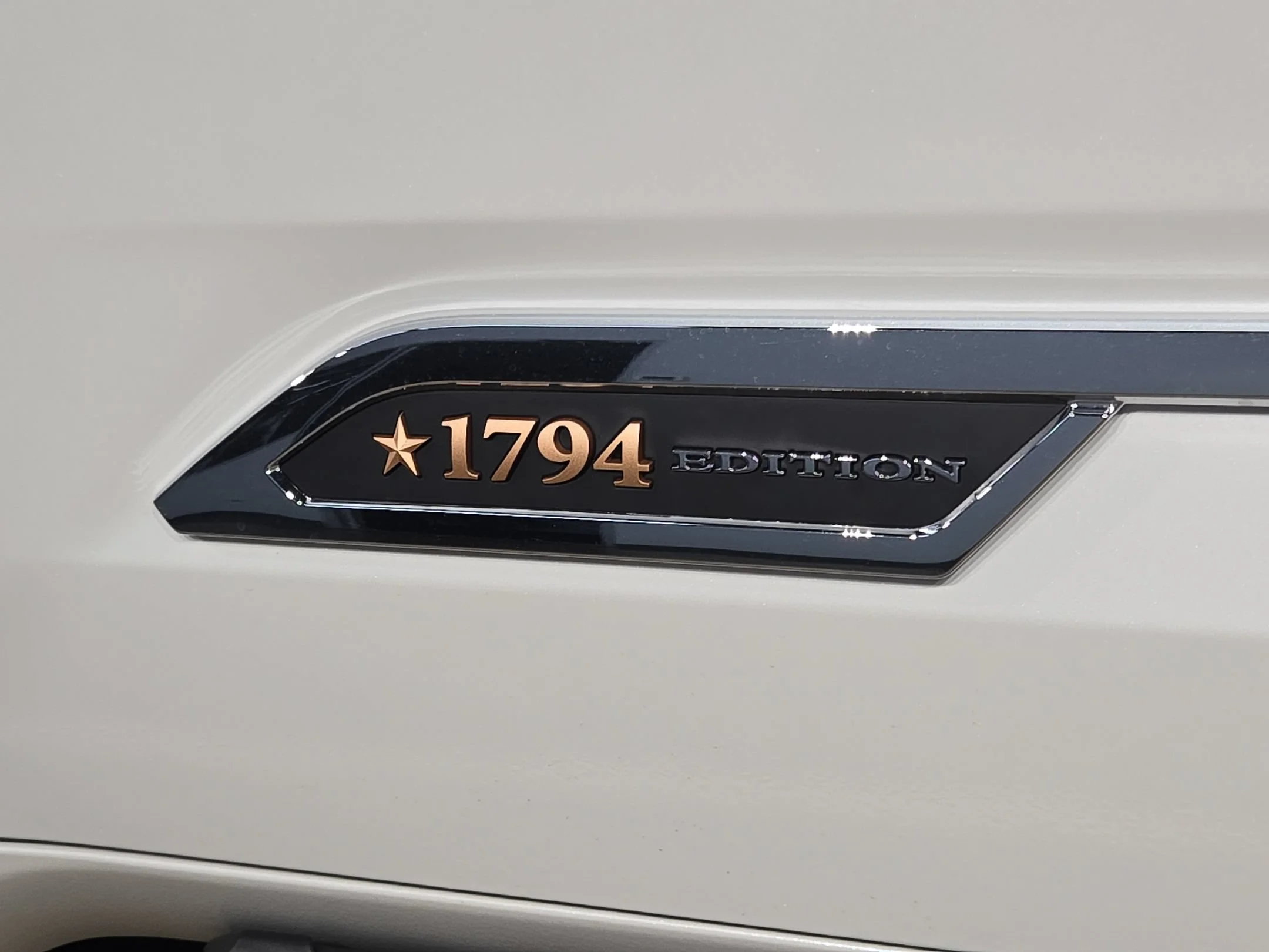 New 2026 Wind Chill Pearl Toyota 1794 Edition Hybrid image 25