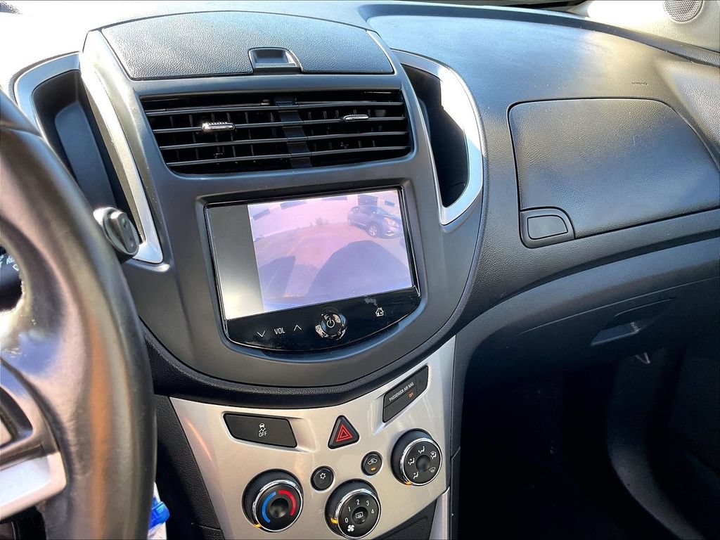 Used 2015 BRILLIANT BLUE METALLIC Chevrolet LT image 19