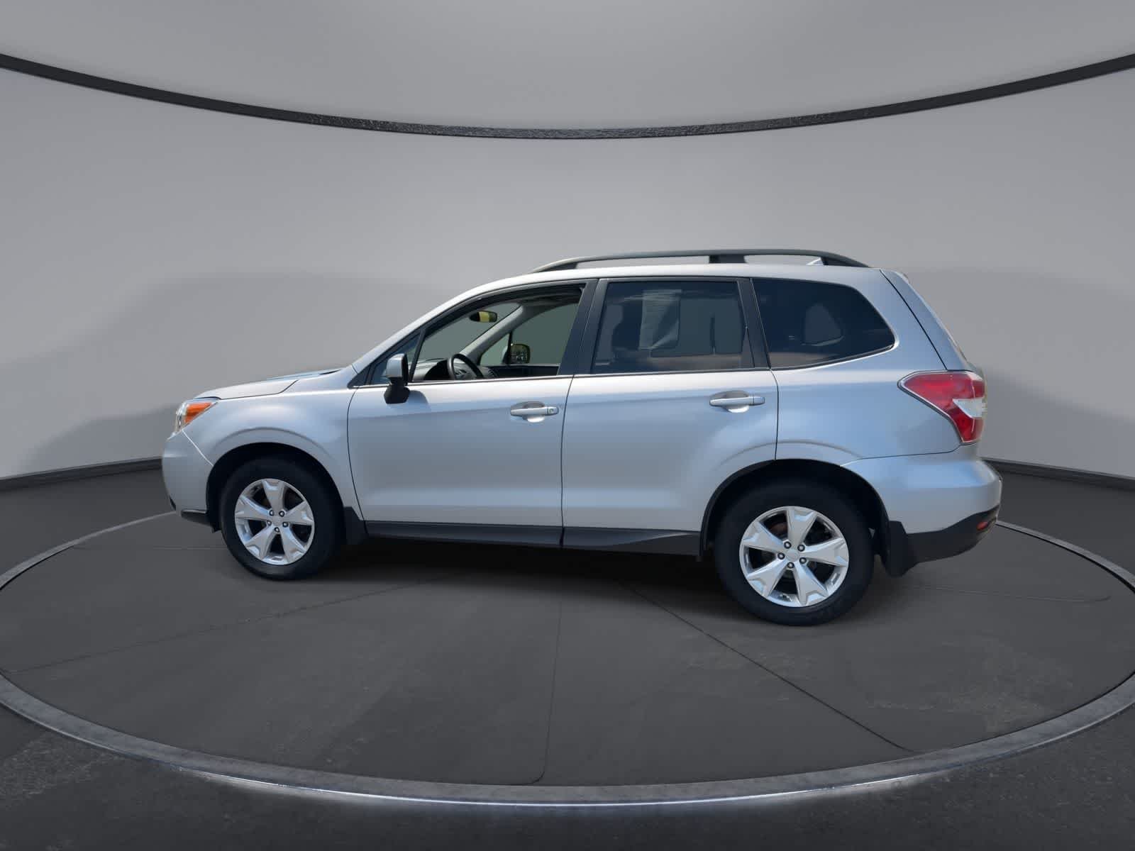 Used 2016 Ice Silver Metallic Subaru 2.5i Premium image 5