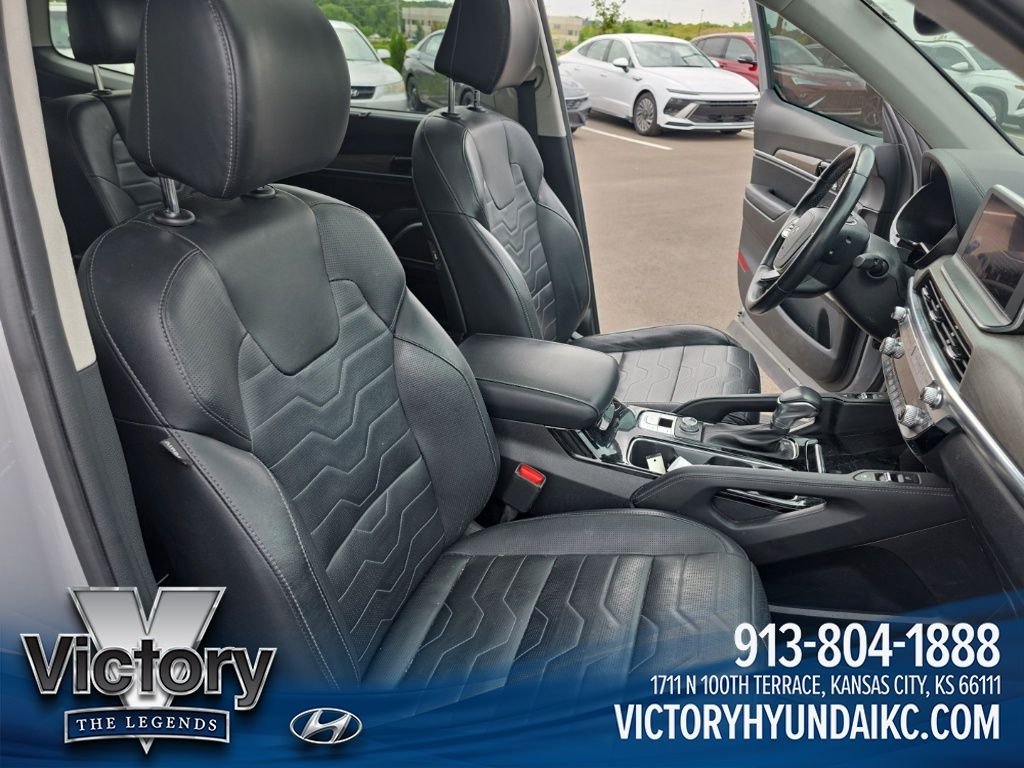 Used 2022 Gray Kia SX image 24