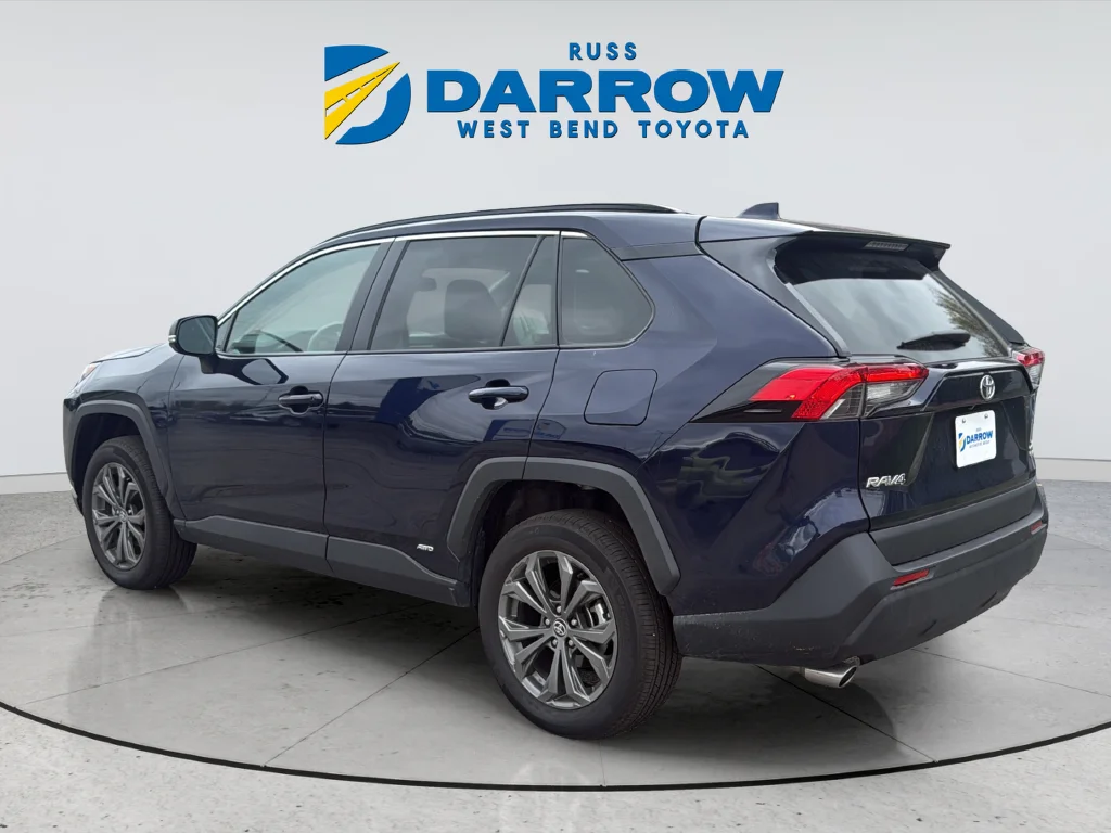 Used 2025 Blue Toyota XLE Premium image 3