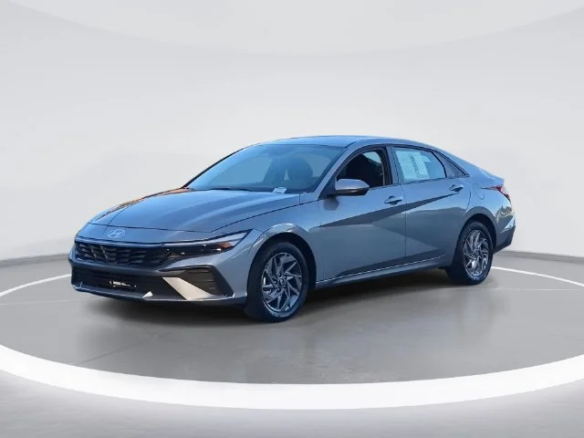 Used 2026 Silver Hyundai Blue image 1