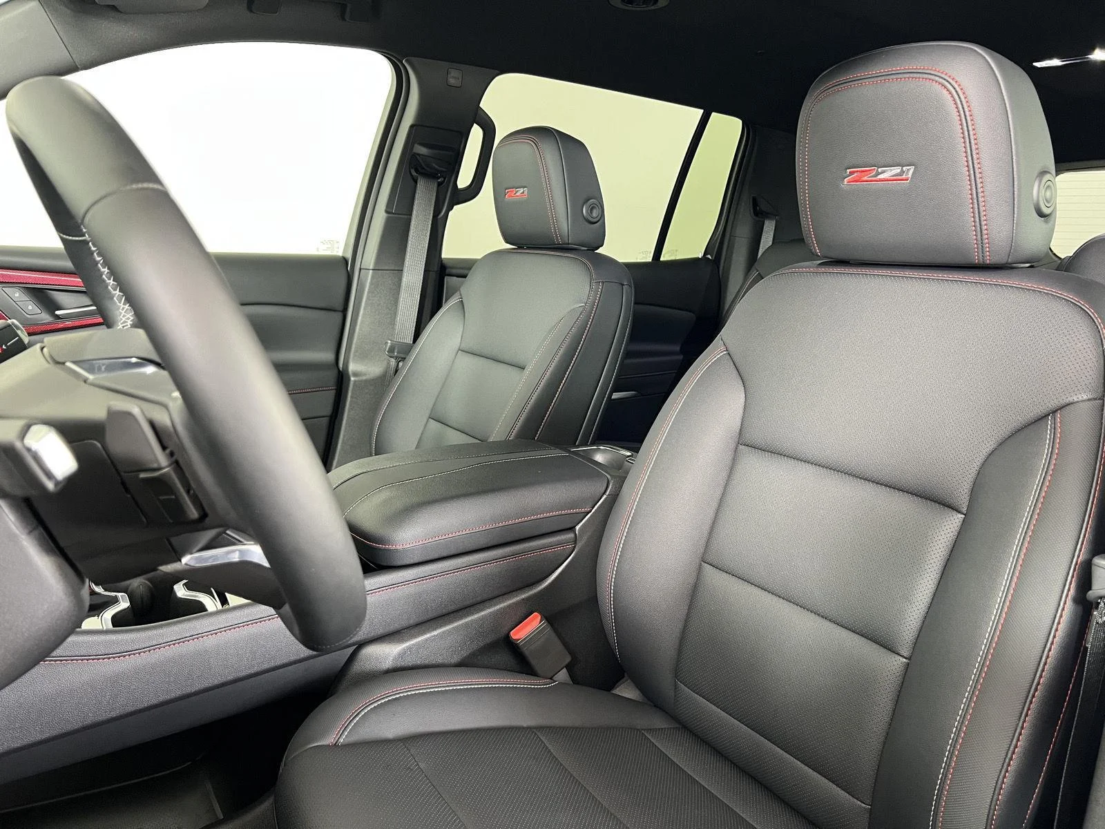 New 2026 Sterling Gray Metallic Chevrolet Z71 image 4
