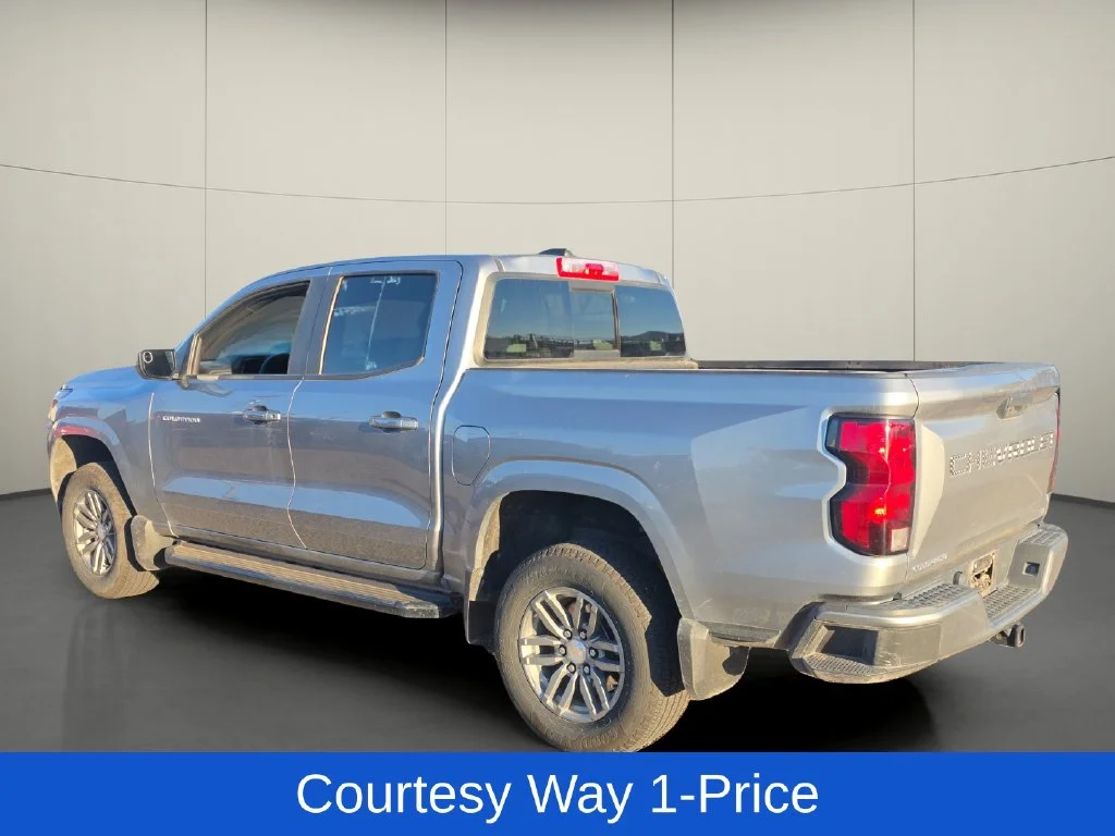 Used 2023 Gray Chevrolet LT image 6