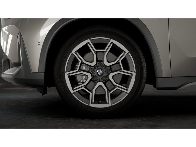 New 2026 Space Silver Metallic BMW xDrive28i image 7