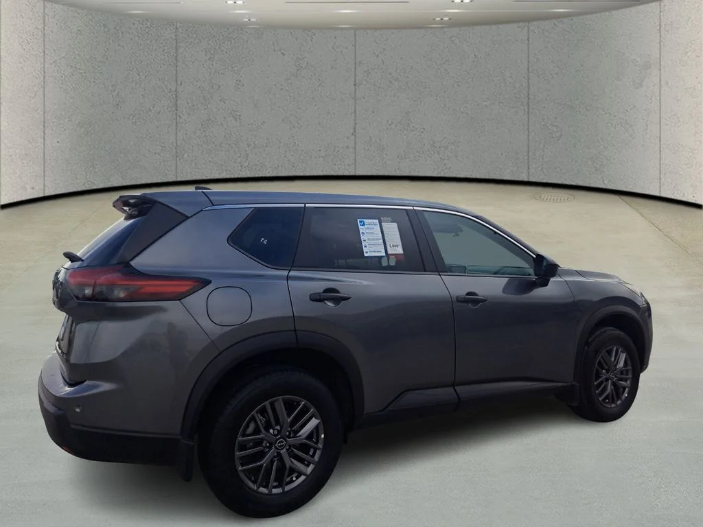 Used 2026 Gray Nissan S image 5