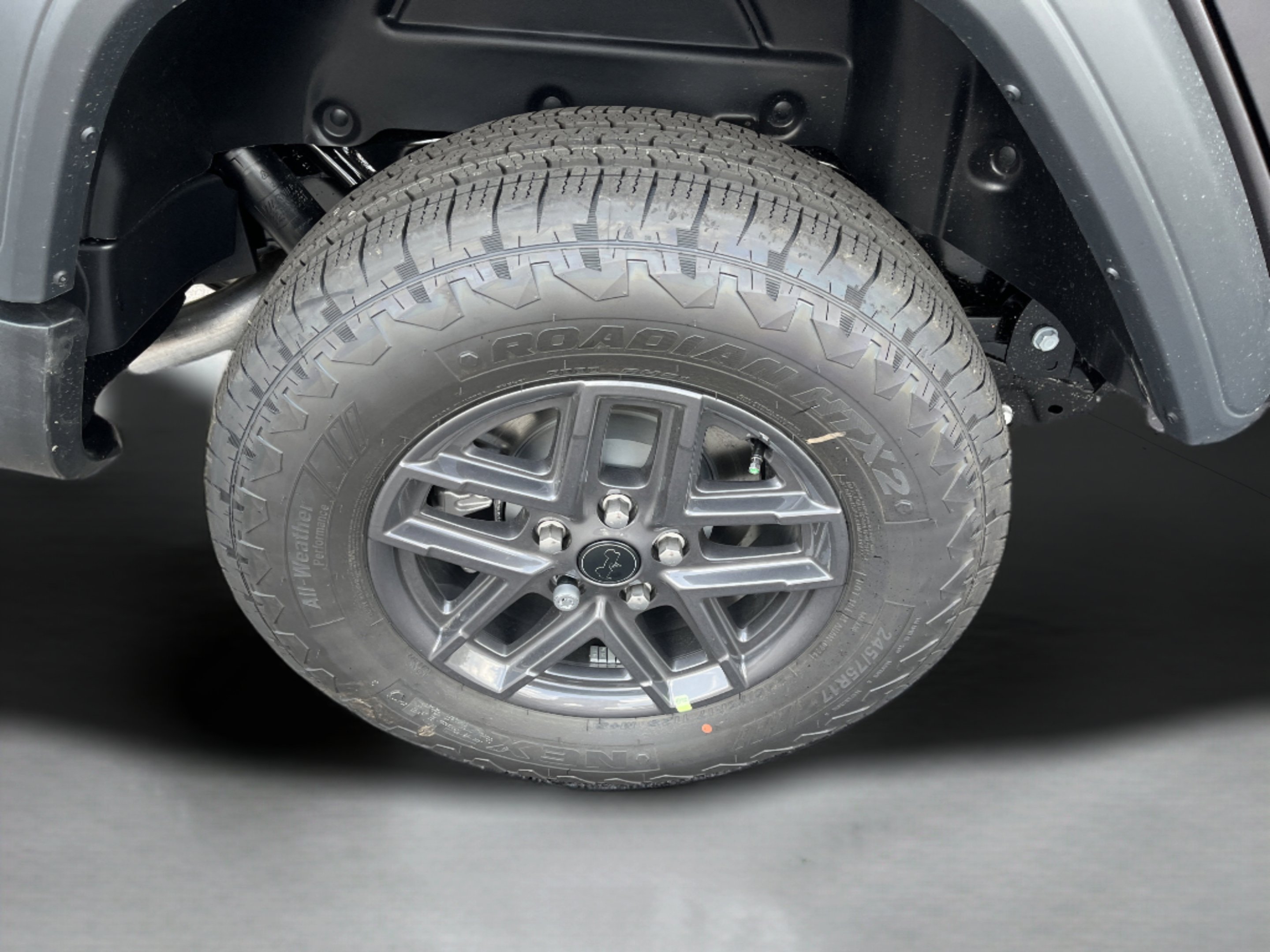 New 2026 Granite Crystal Metallic Clearcoat Jeep Sport S image 9