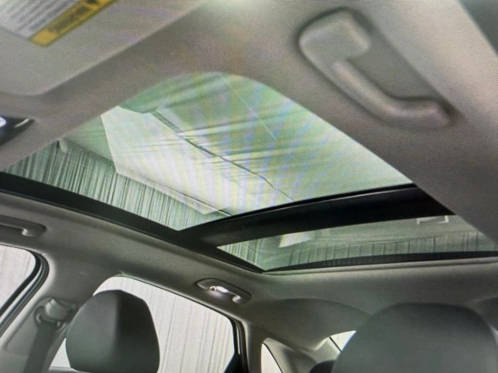 Used 2025 White Kia EX image 6