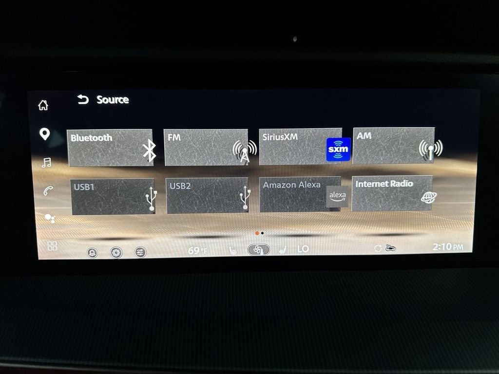 Used 2025 White Pearl Nissan SL image 29