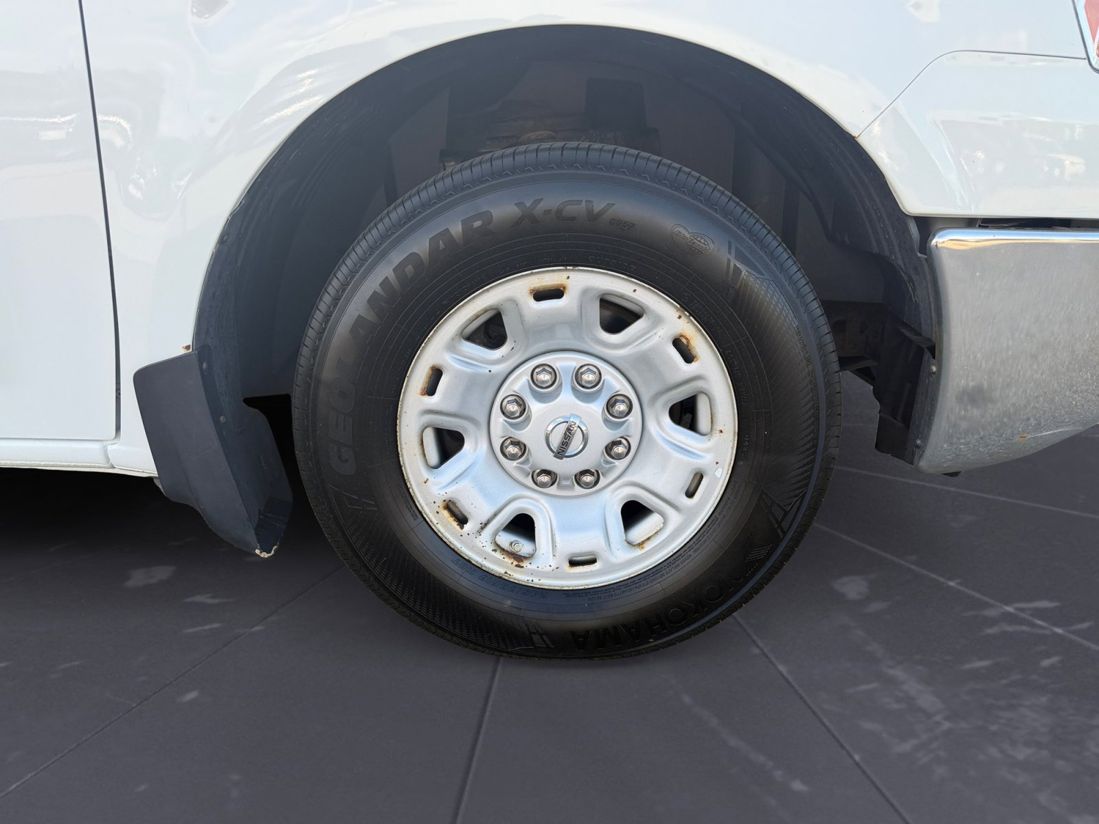 Used 2020 White Nissan SV image 38
