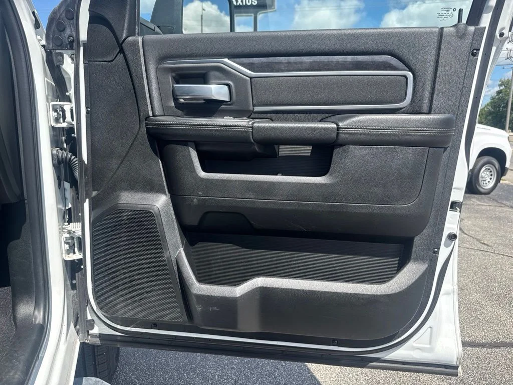 Used 2024 White Ram Big Horn image 29