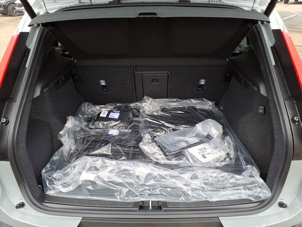 New 2026 Vapour Grey Volvo Ultra image 7