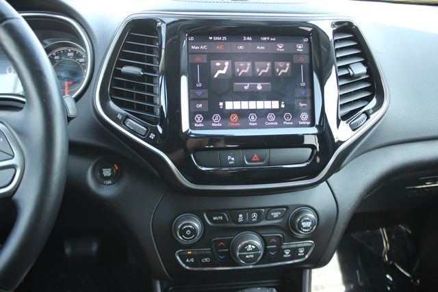 Used 2019 Green Jeep Limited image 4