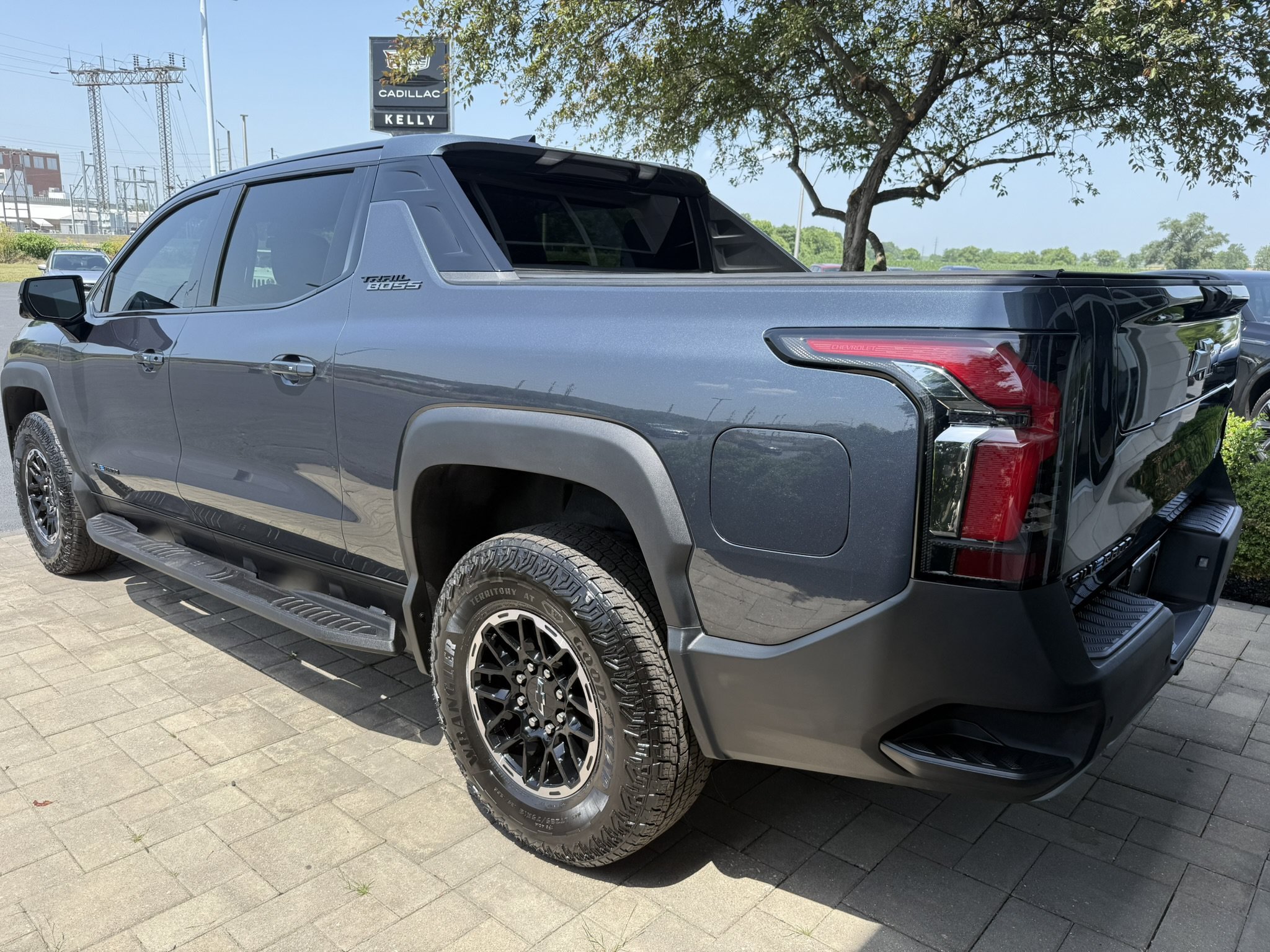 Used 2026 Blue Smoke Metallic Chevrolet Trail Boss - Extended Range image 6